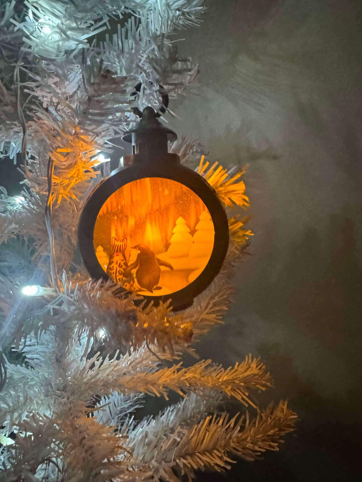 Exclusive annual 2024 Spotty Paws Christmas lantern.